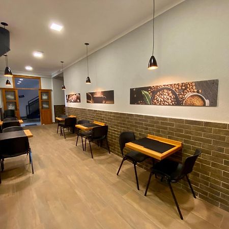 Hotel Smart Можи-Мирин Экстерьер фото