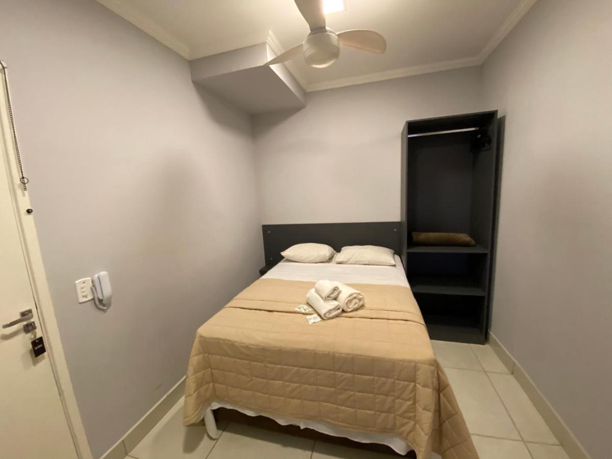 Hotel Smart Можи-Мирин Экстерьер фото