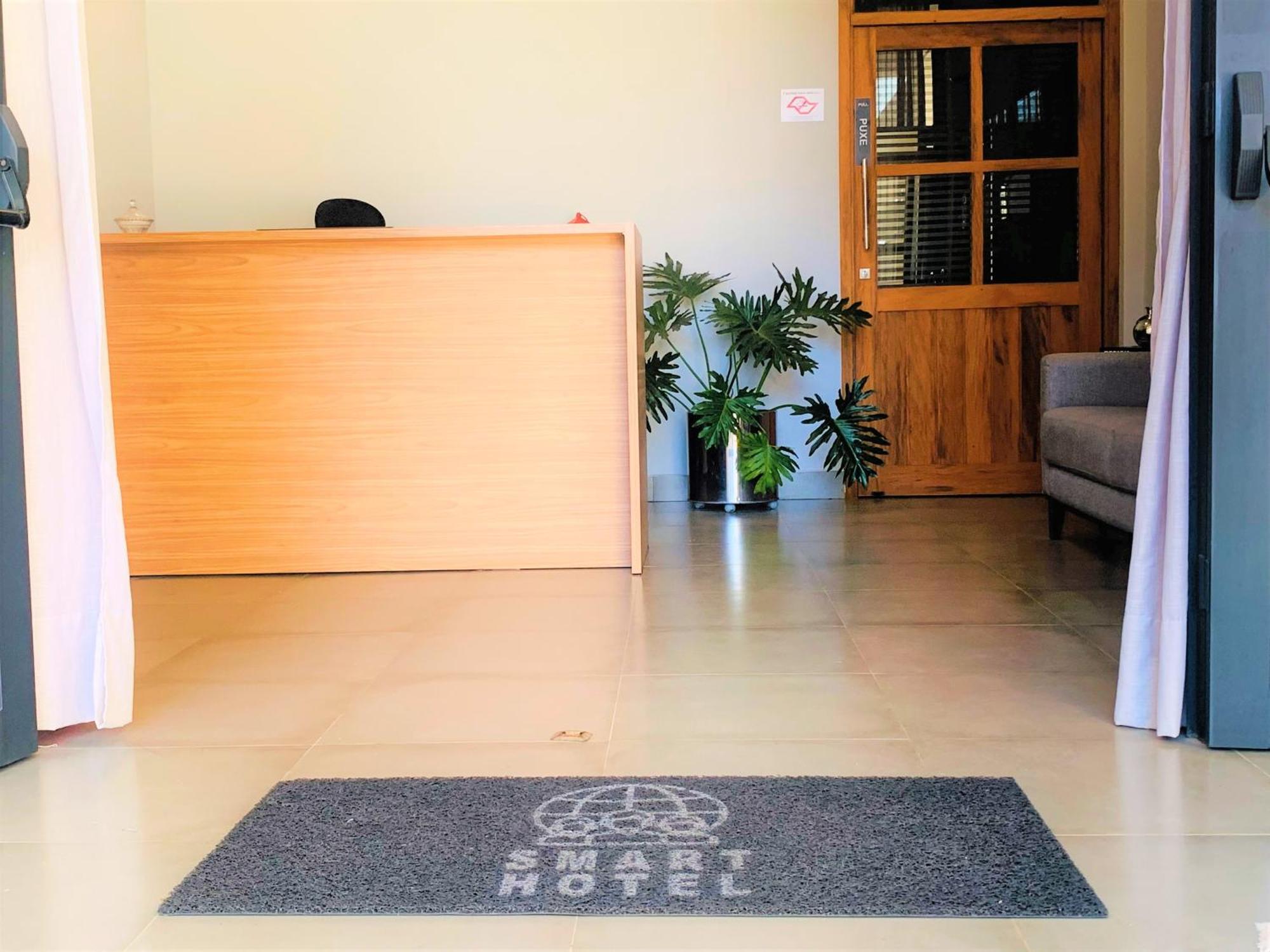 Hotel Smart Можи-Мирин Экстерьер фото